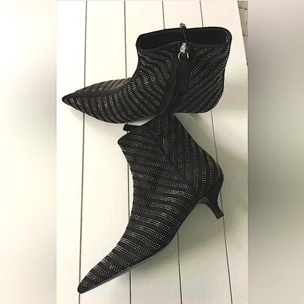 🆕 Zara booties black/Crystal,  geometric pattern detail/Midi heel 🖤🩶